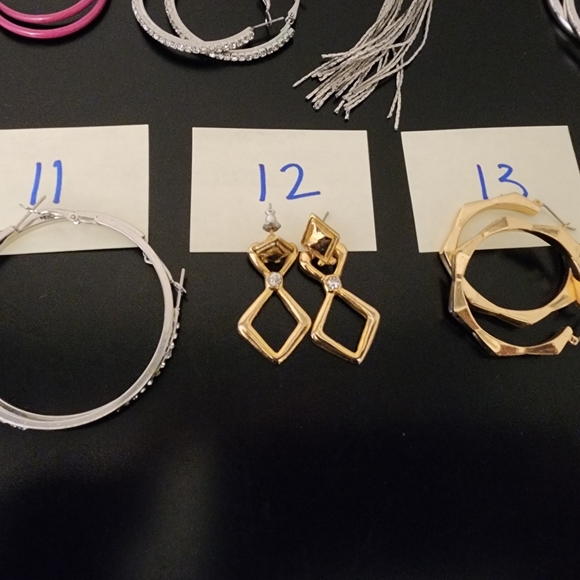 Assorted earrings - Picture 4 of 8